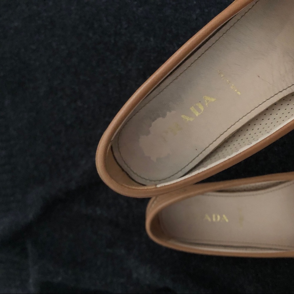Prada tan colored driving loafer - Picture 8 of 10